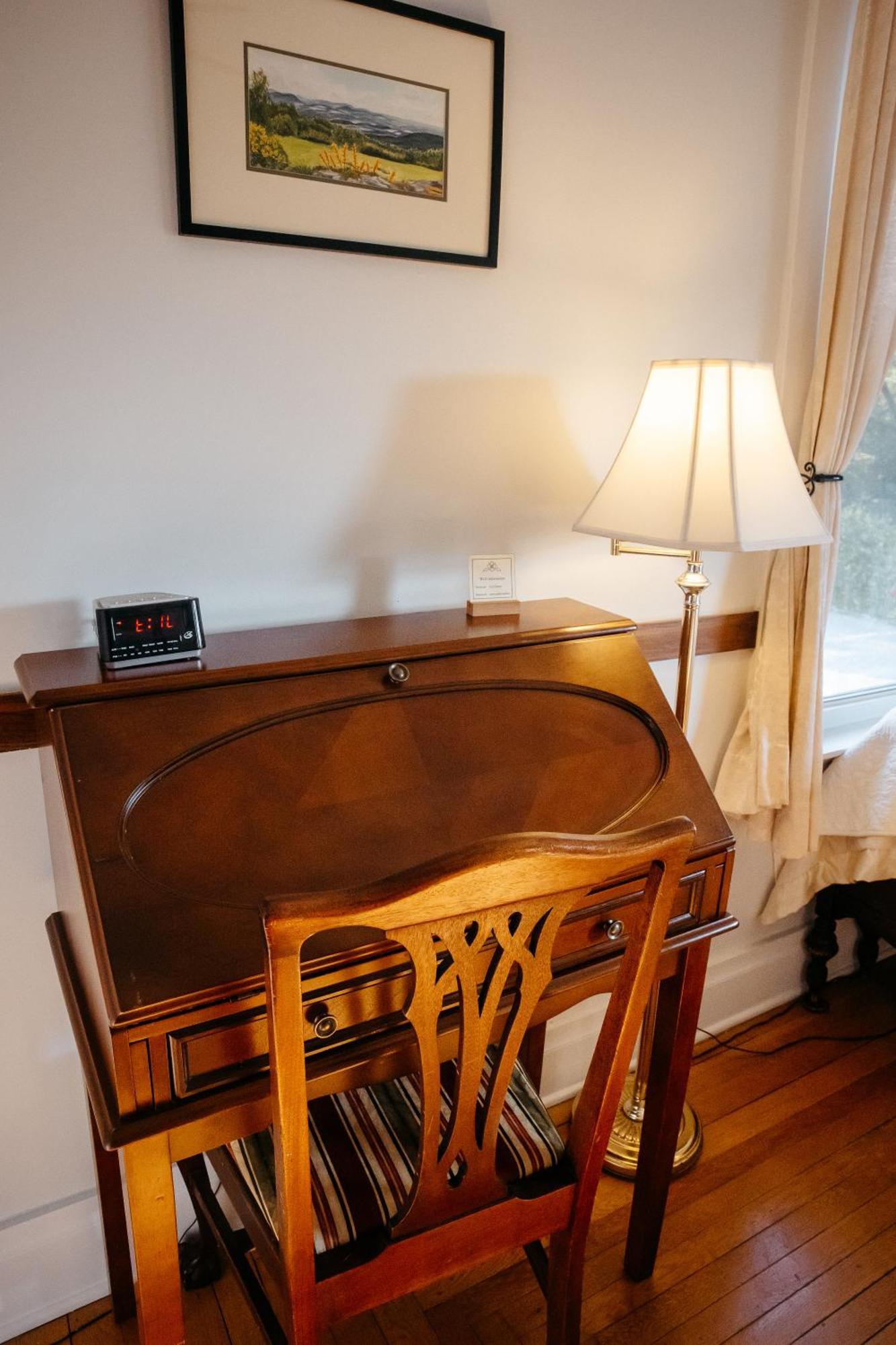 Friendly City Inn B&B Харисонбург Екстериор снимка